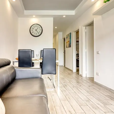 Lejlighed Modern With An Addictive Terrace View *